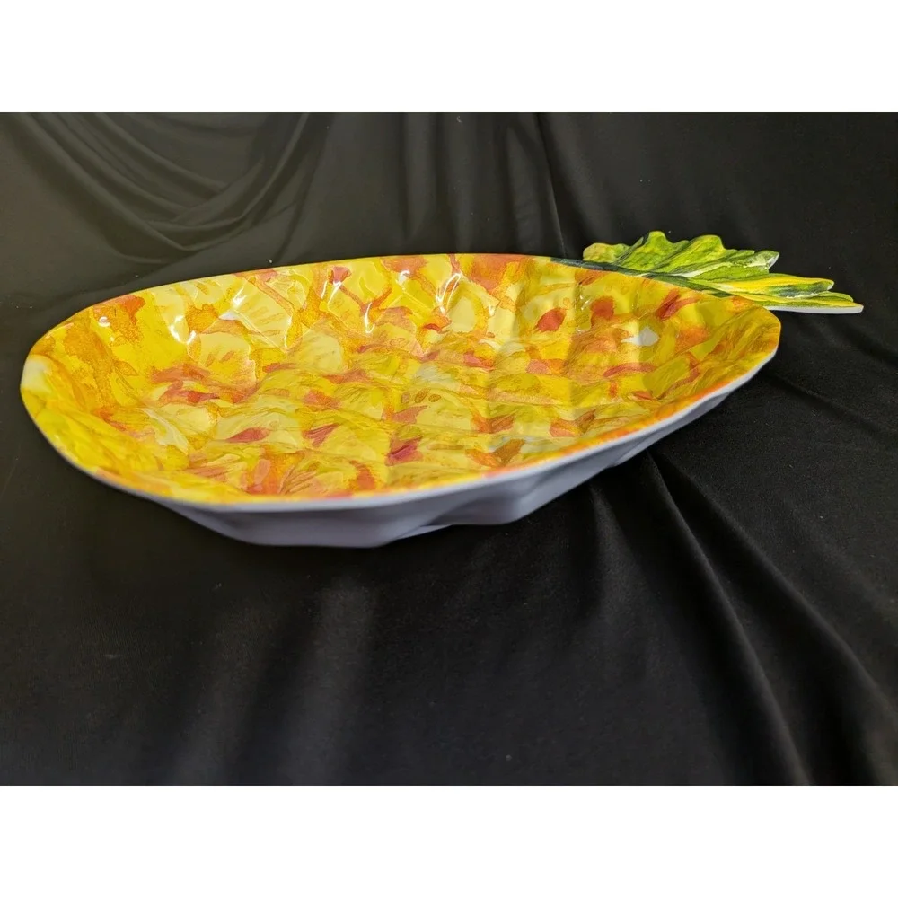 Large‎ Pineapple Shaped Serving Tray